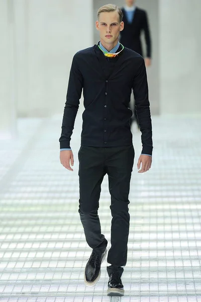 Look 4